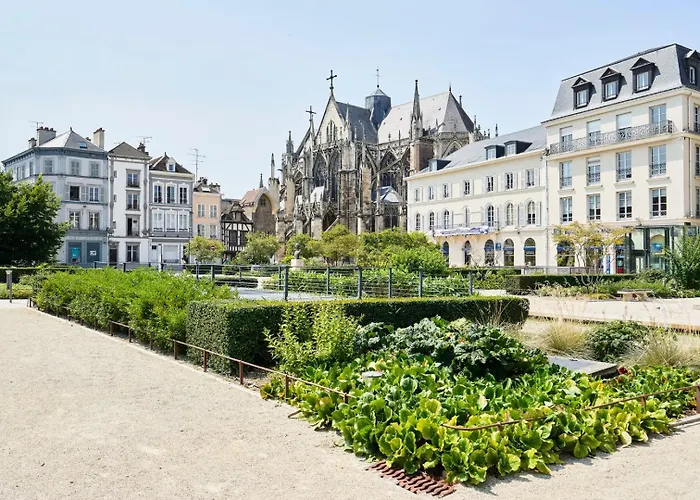 Le Pithou - Votre Pied A Terre Equipe En Ville 5