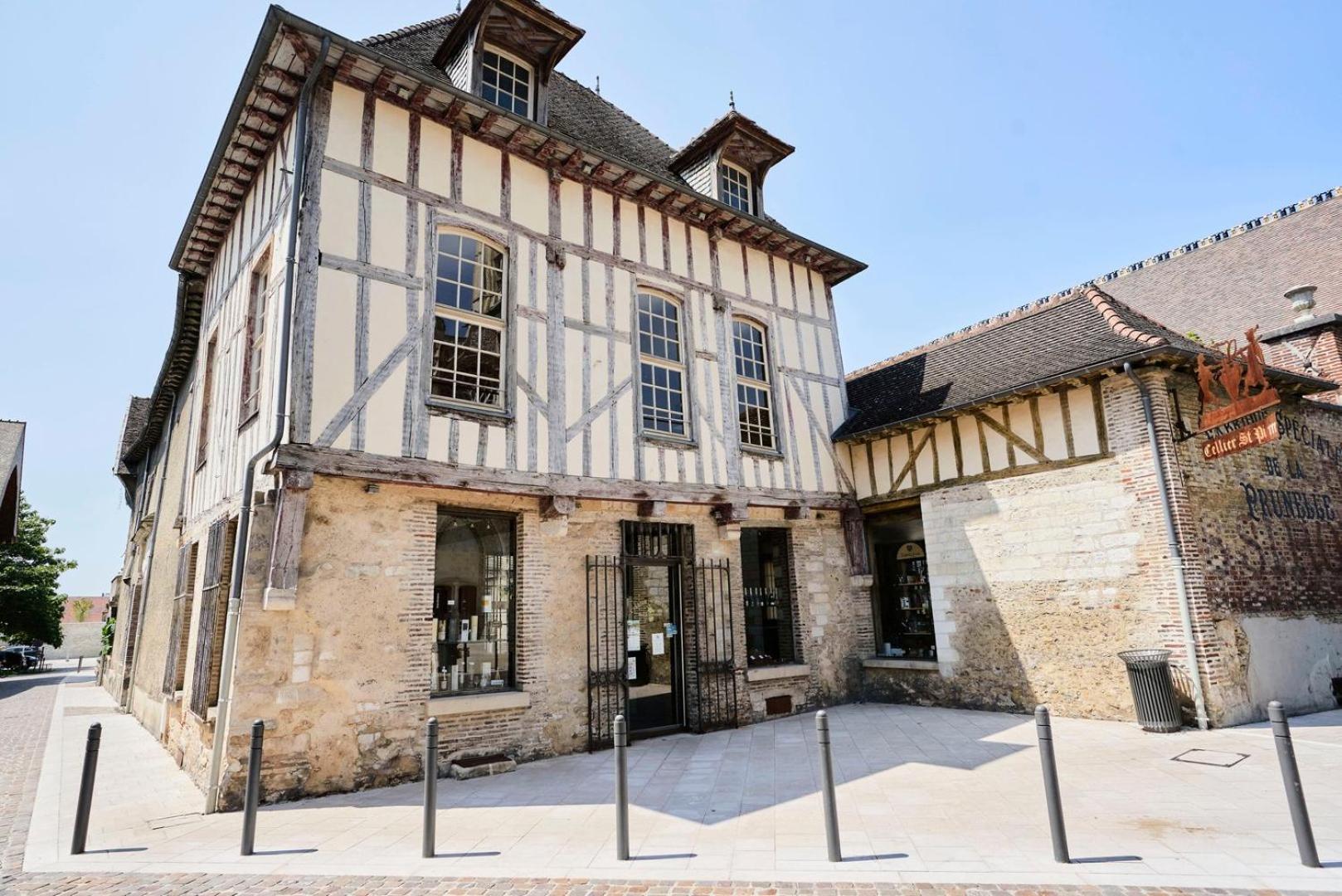 Apartment Le Pithou - Votre Pied A Terre Equipe En 5